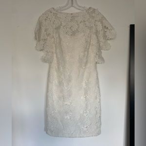 White lace chic dress